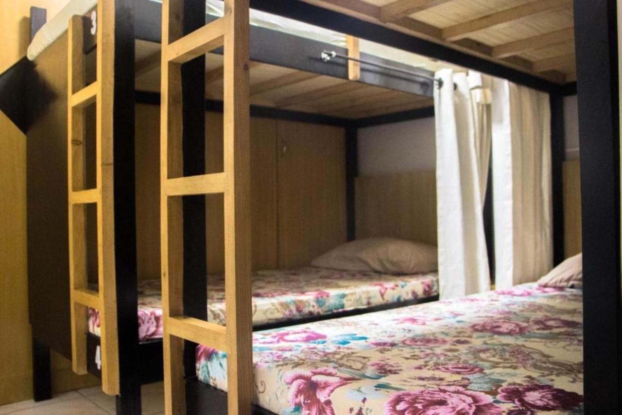 Bunks Hostel (Adults Only) Cebu Zewnętrze zdjęcie