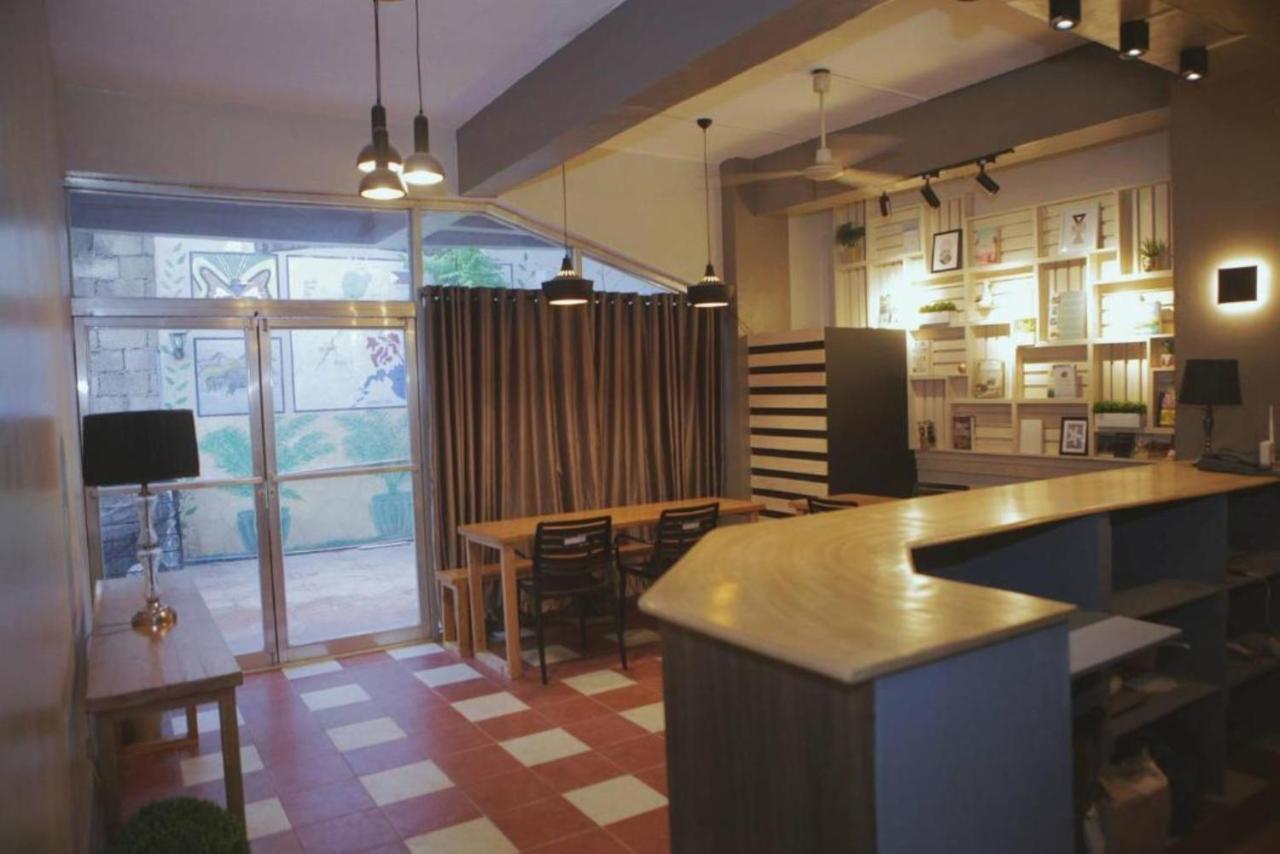 Bunks Hostel (Adults Only) Cebu Zewnętrze zdjęcie