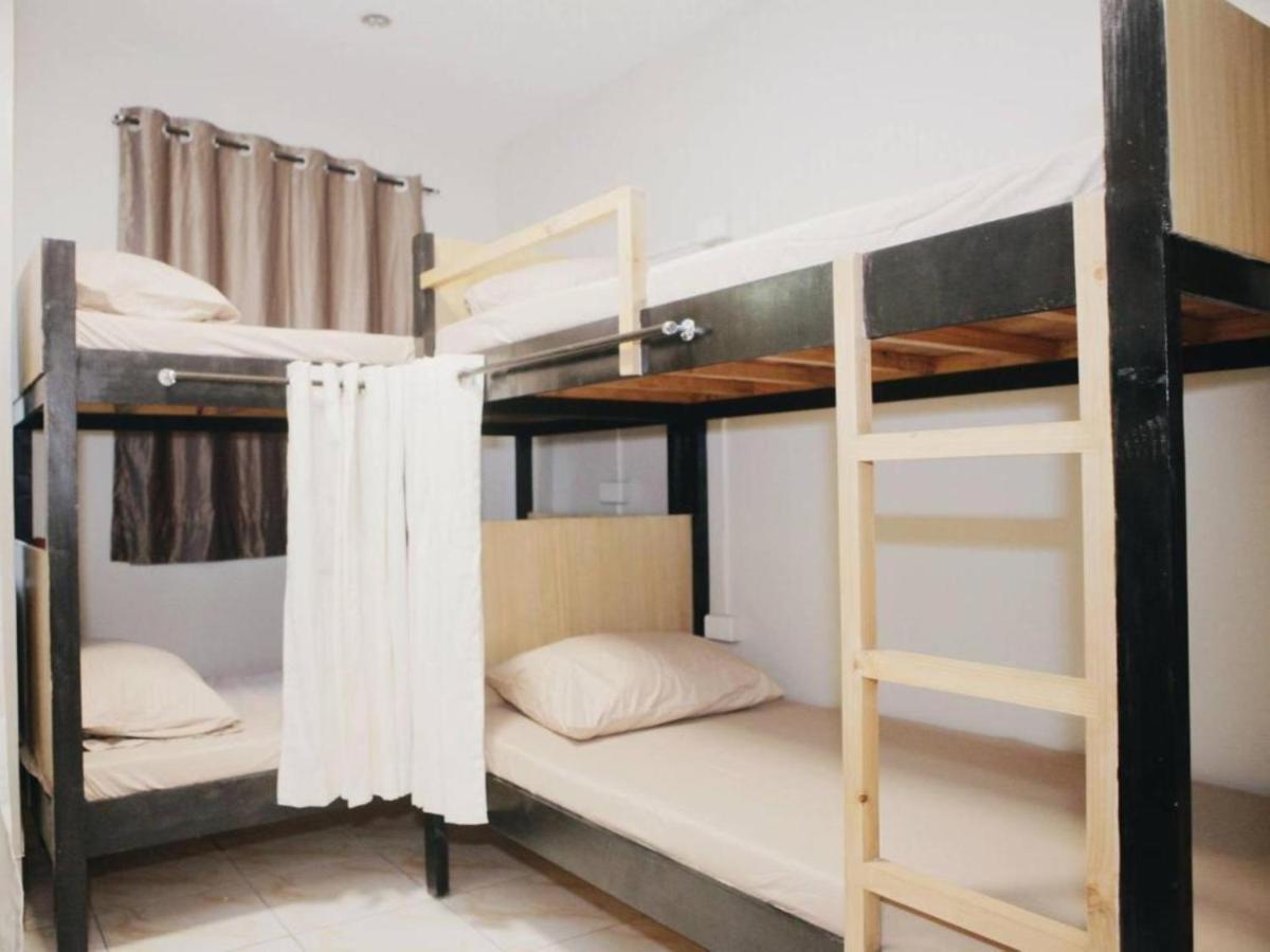 Bunks Hostel (Adults Only) Cebu Zewnętrze zdjęcie